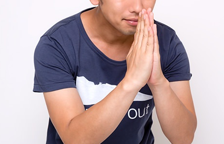 baito-saiyou-jitai.png 謝る男性