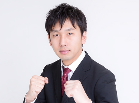 convenience-baito-mensetsu-kotsu.png 戦おうとする男性